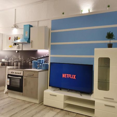 Central Lichtenberger Apartment For 6 People Берлін Екстер'єр фото